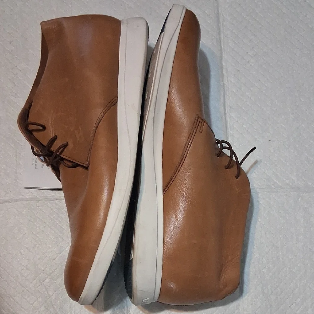 Kenneth Cole Mens Tan Chukka Boots Soft Leather